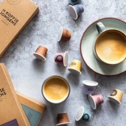 De Koffiejongens - Proefpakket - Nespresso Cups - 100% Biologisch Afbreekbaar - 6x10 Cups - Nespresso Compatible -Koffie Verkoop Winkel 1200x1200 11