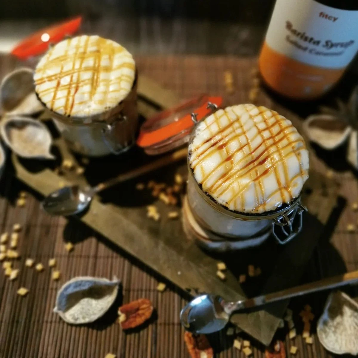 Fitcy | Koffiesiroop | Mix Koffiesiropen | Barista Syrup | Zero | Vegan | Vetvrij | Suikervrij | Keto-vriendelijk | Koffie | Siroop | MET 7 X DOSEERPOMP | 7 X 1L 3 Fitcy | Koffiesiroop | Mix Koffiesiropen | Barista Syrup | Zero | Vegan | Vetvrij | Suikervrij | Keto-vriendelijk | Koffie | Siroop | MET 7 X DOSEERPOMP | 7 X 1L - Afbeelding 3